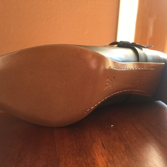 Louis Vuitton Monogram Boots - Size 38 1/2 - Picture 4 of 5